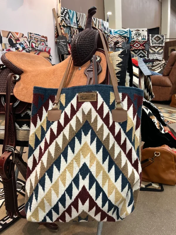 Cuttinup Totes